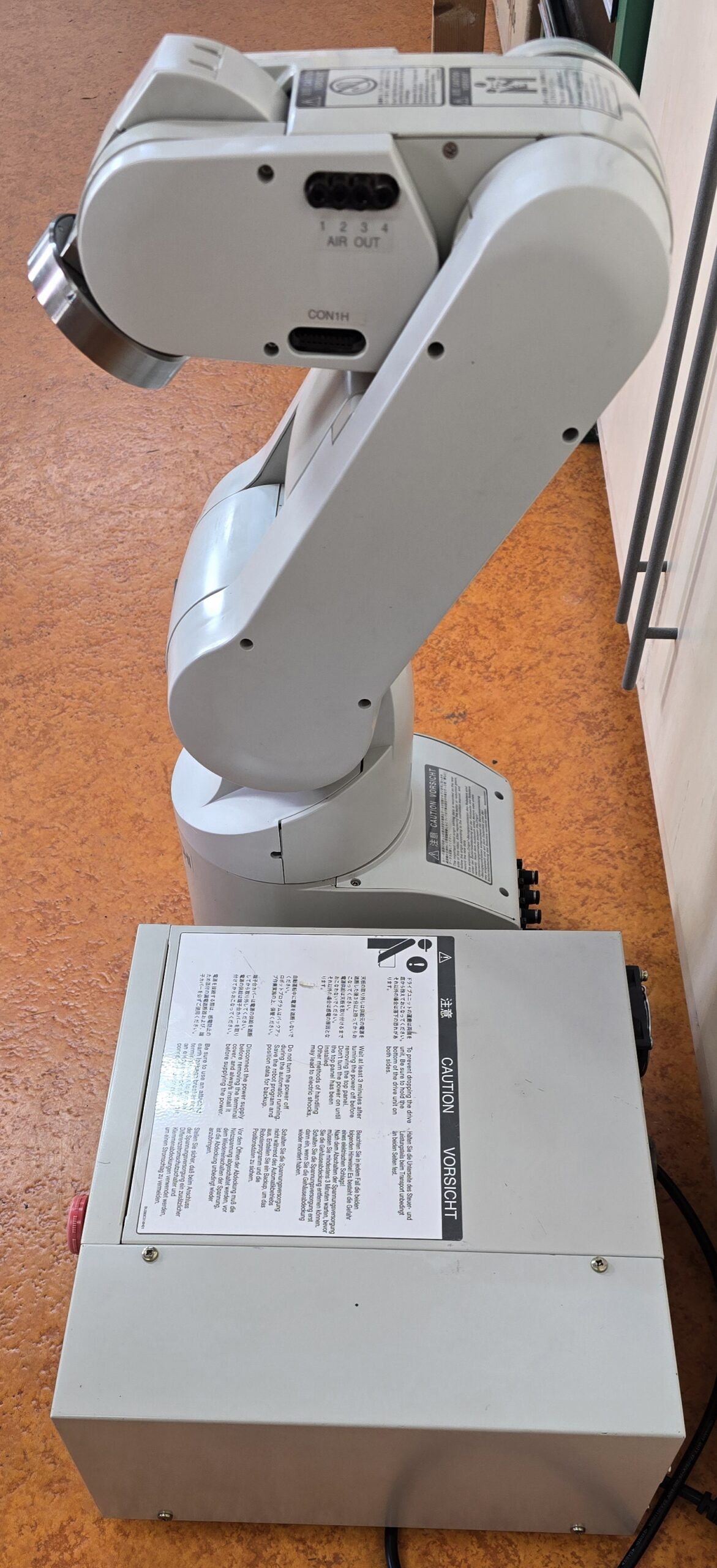 RV-2AJ Industrieroboter mit CR1 Controller Inkl. R28TB Teachingbox *Top! – Bild 4