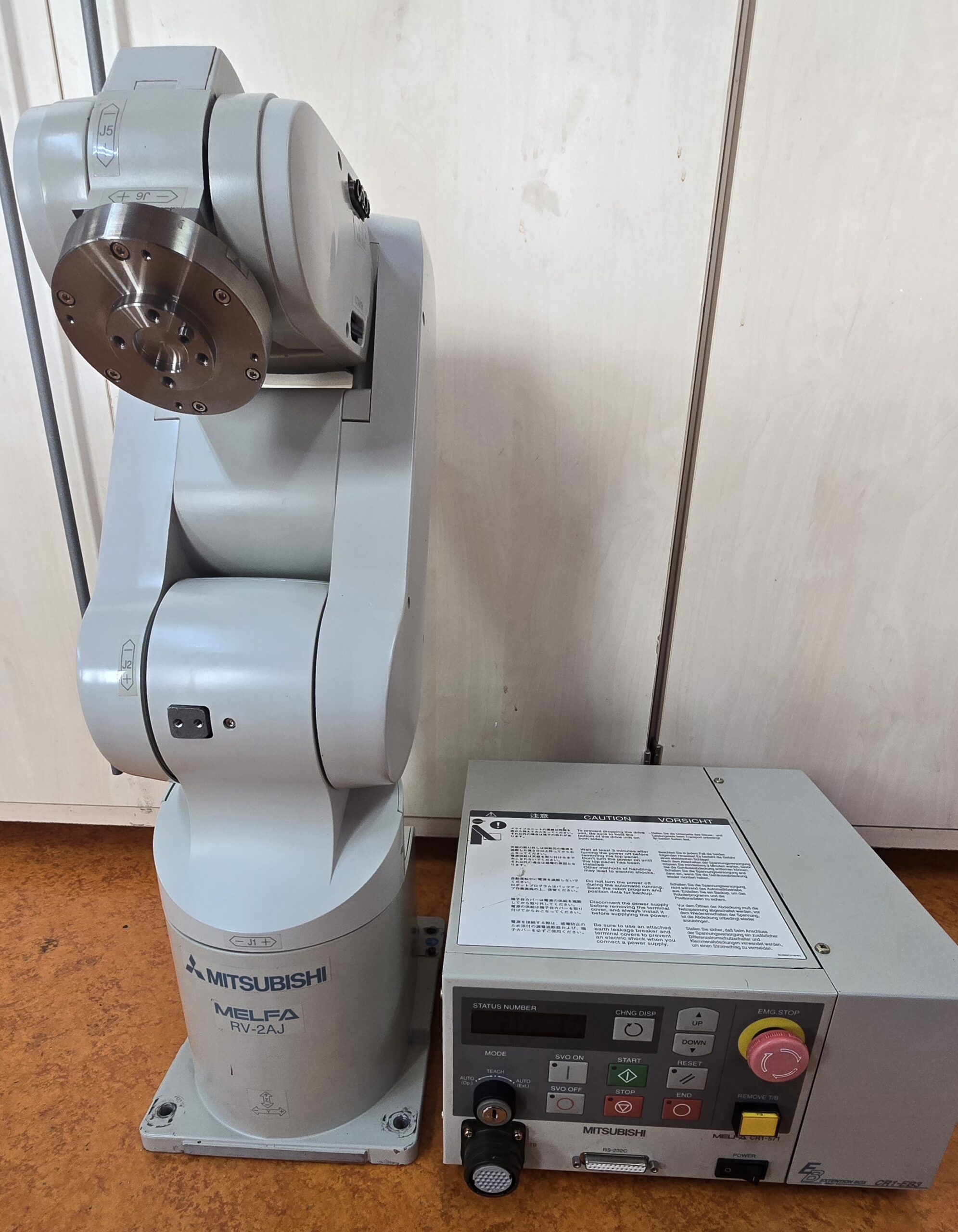 RV-2AJ Industrieroboter mit CR1 Controller Inkl. R28TB Teachingbox *Top! – Bild 2